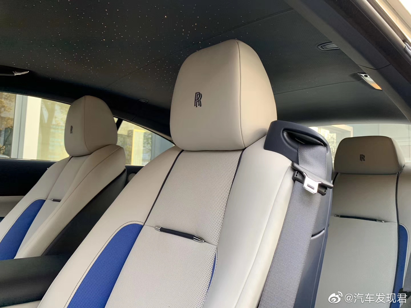 双拼魅影到店，实车很赞 劳斯莱斯工厂已经停工，真的要抓紧了