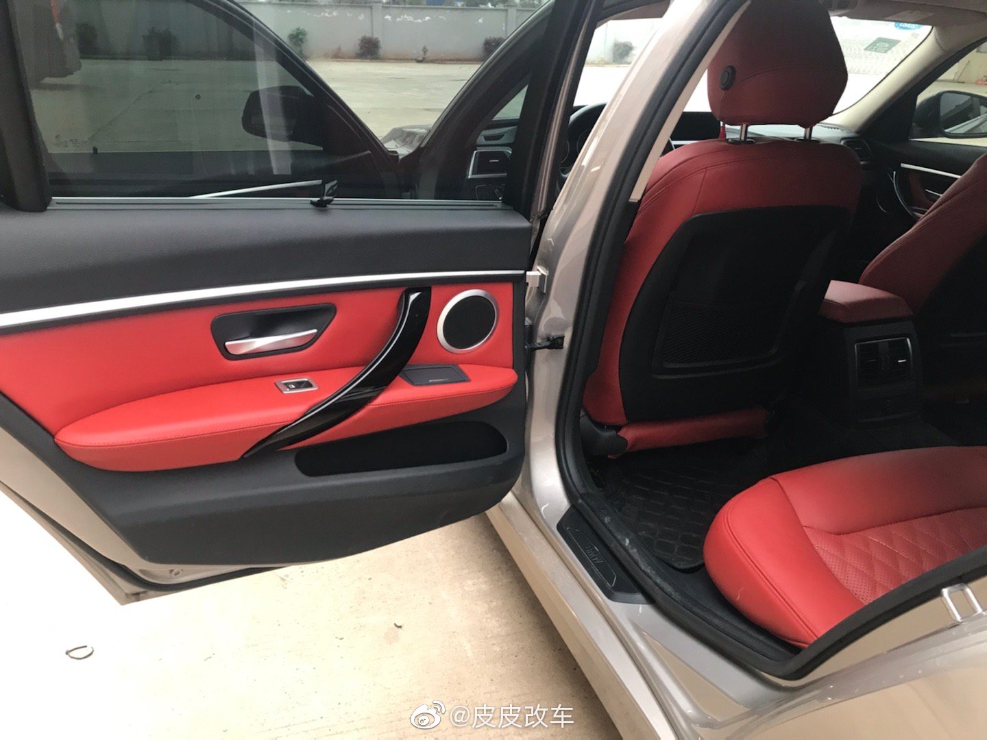 宝马320座椅包真皮，座椅酒红头层牛皮