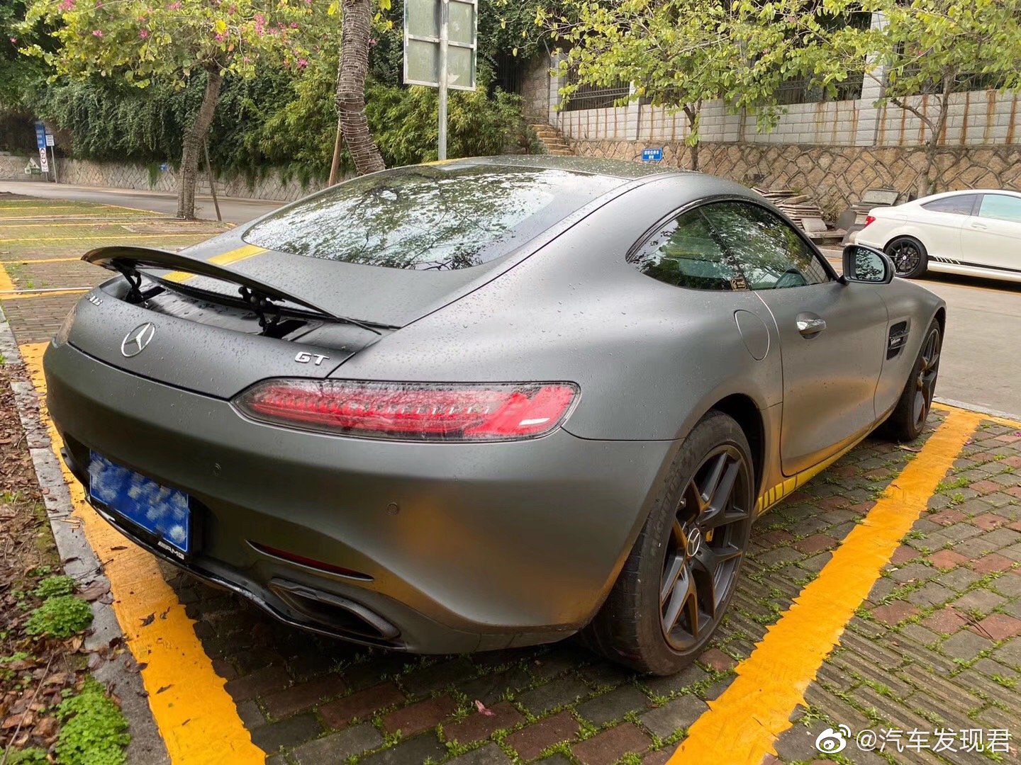 18出厂18上牌 奔驰amg gt 2W公里