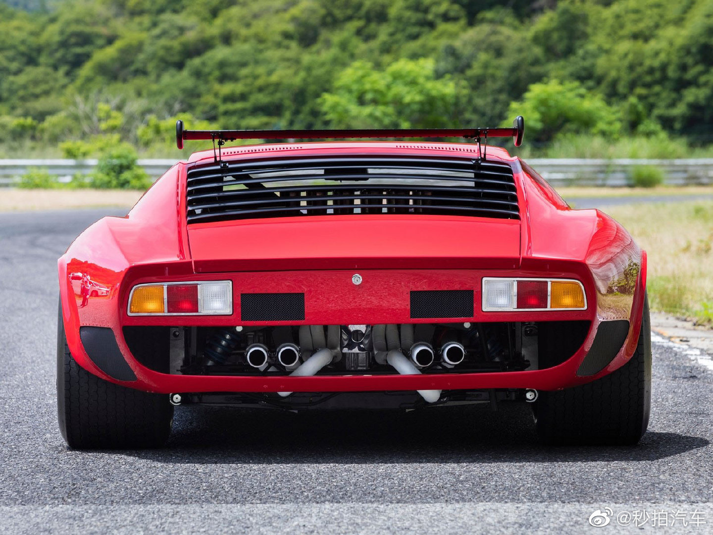 老爷车大赏# Lamborghini Miura SVR（1976）一辆大有来头的蛮牛