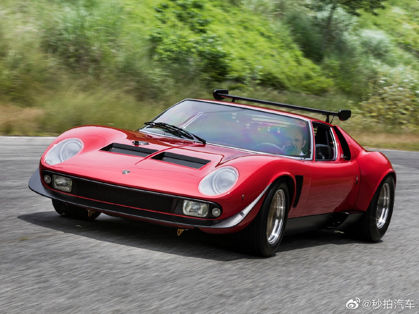 老爷车大赏# Lamborghini Miura SVR（1976）一辆大有来头的蛮牛