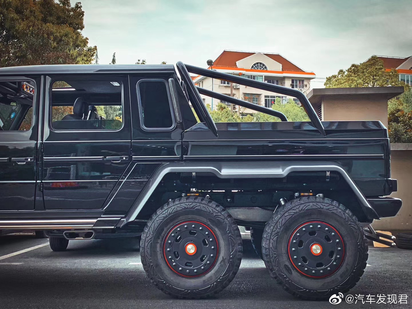 好看的汽车图片：6X6 奔驰g63  3万2千公里