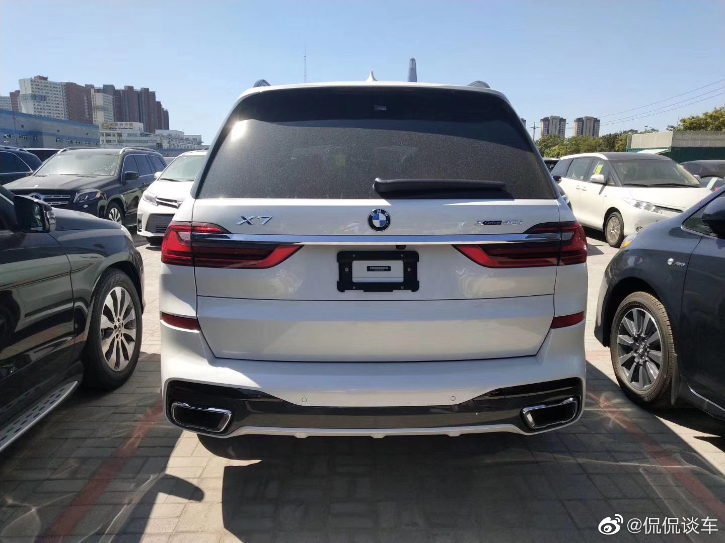 高清汽车美图：宝马X7 加拿大规格 M运动版