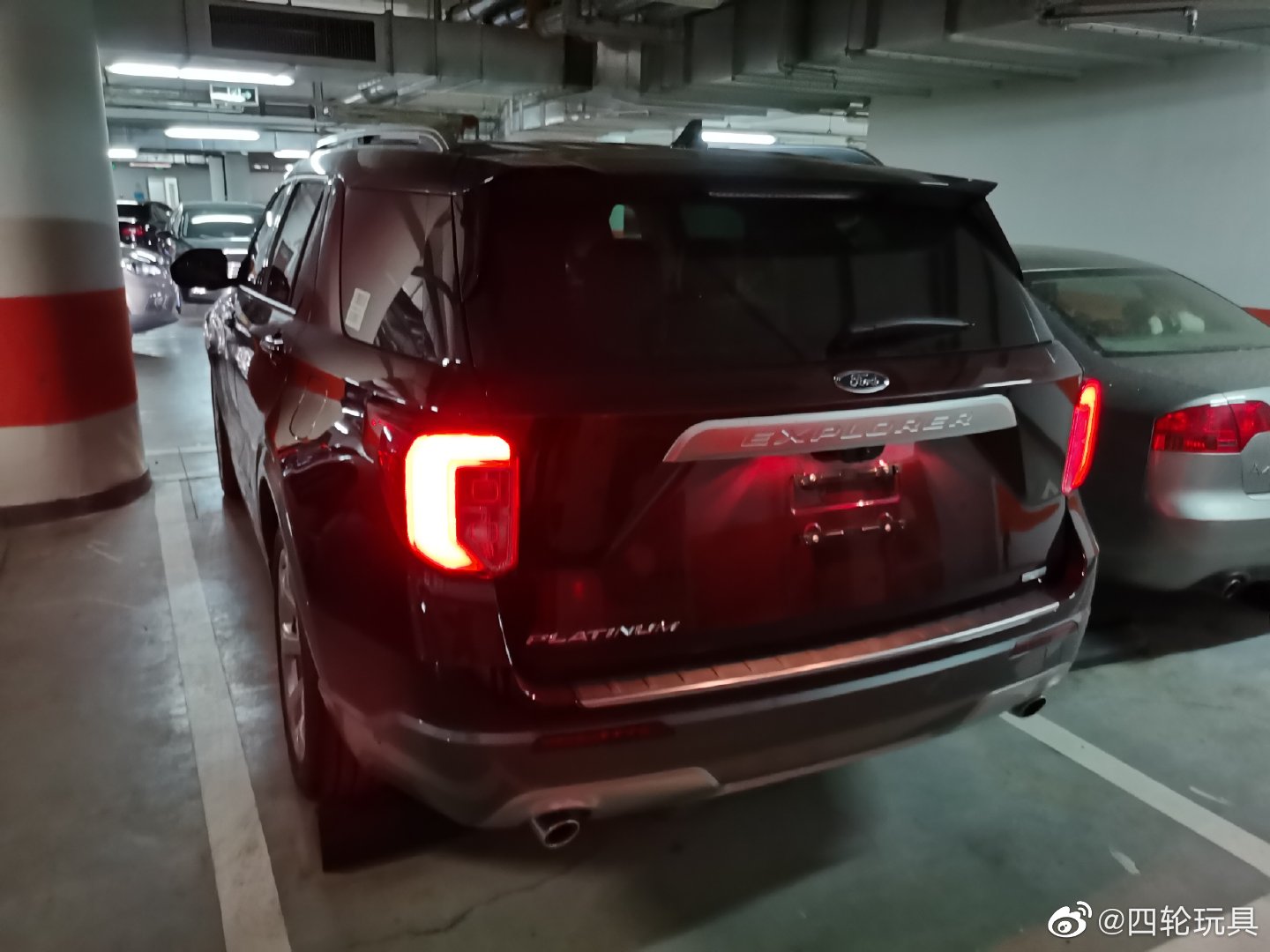 地库来了辆福特探险者，感觉这车，好大，好敦实啊！！