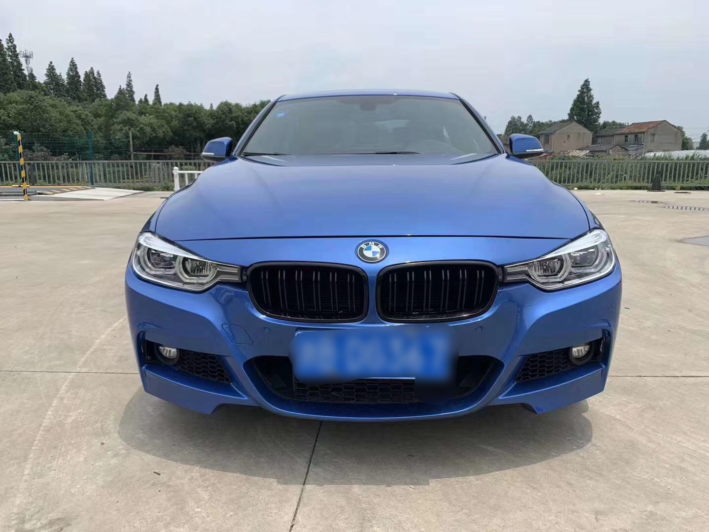 宝马328i颜色好的三系卖的飞快