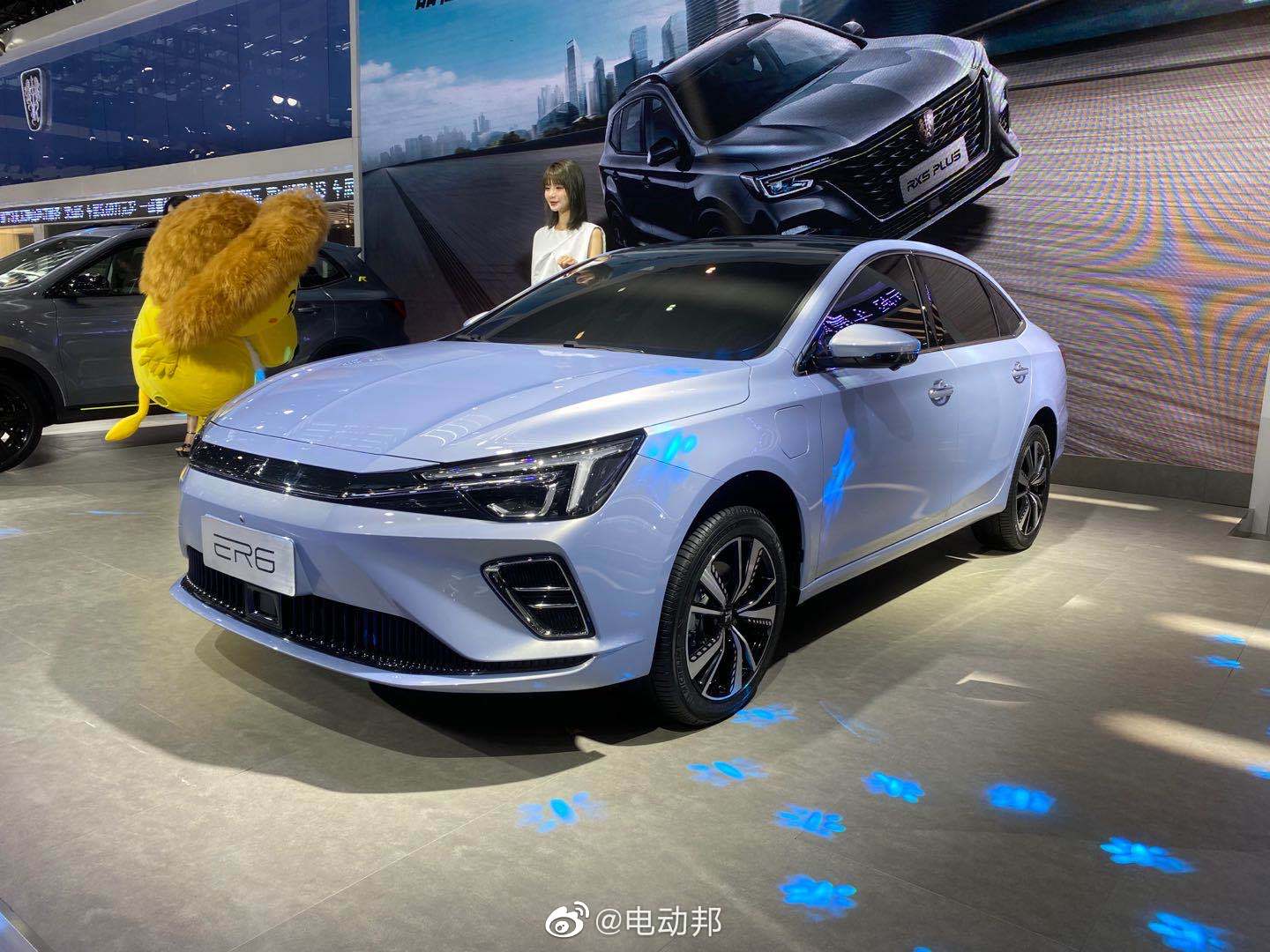 现场活捉一台荣威ER6，实车的感觉没有图片上那么抢眼