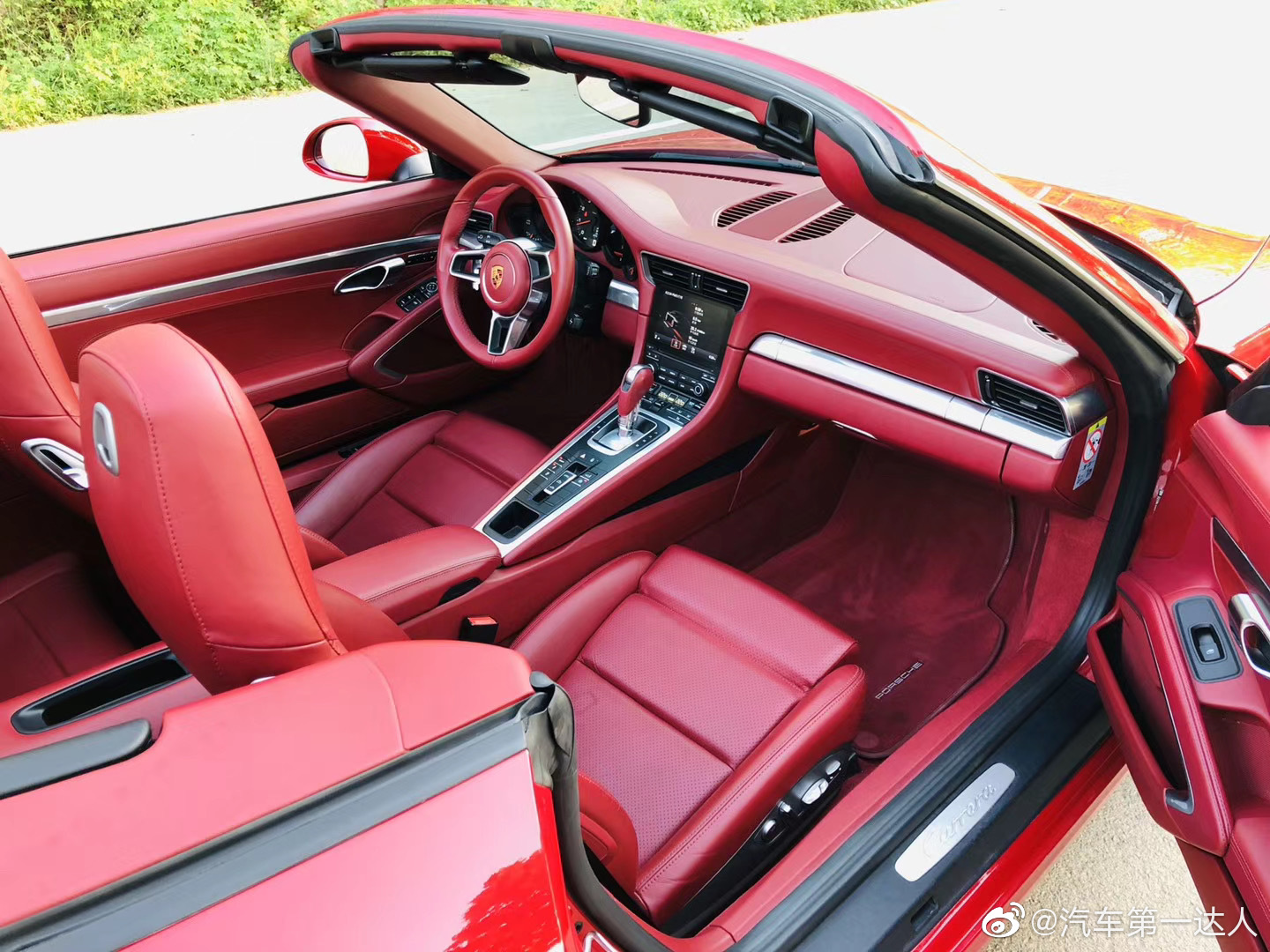 保时捷991.2敞篷 热门双红配色