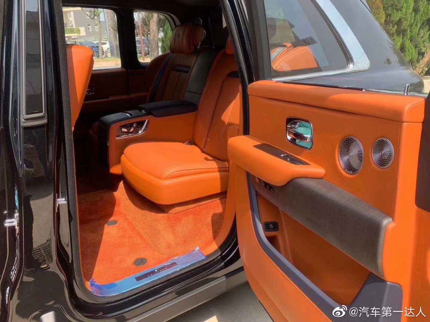 库里南 黑棕   四座 星空顶 座椅通风