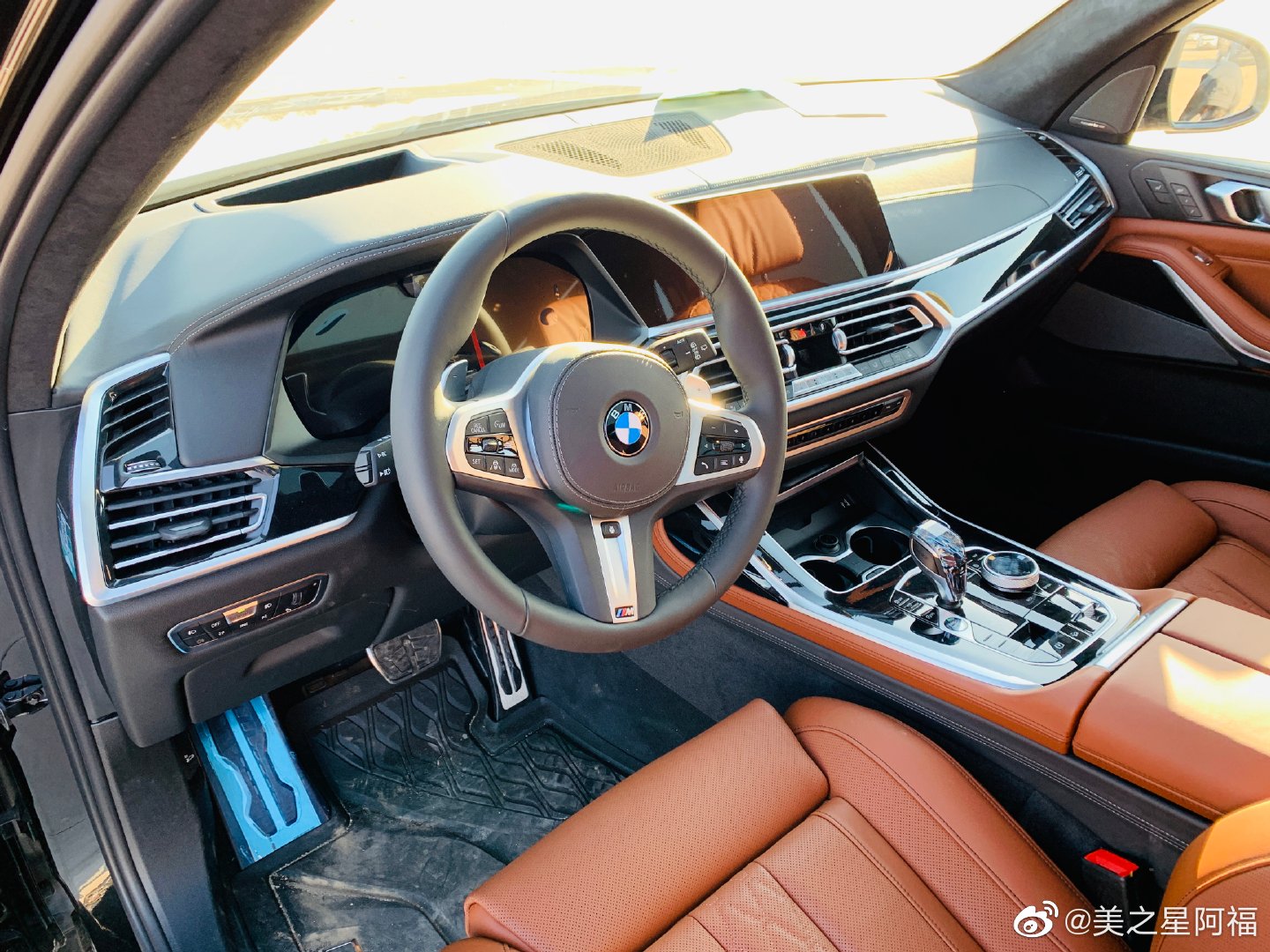 高清汽车美图：发现一台顶配宝马X7分享一下
