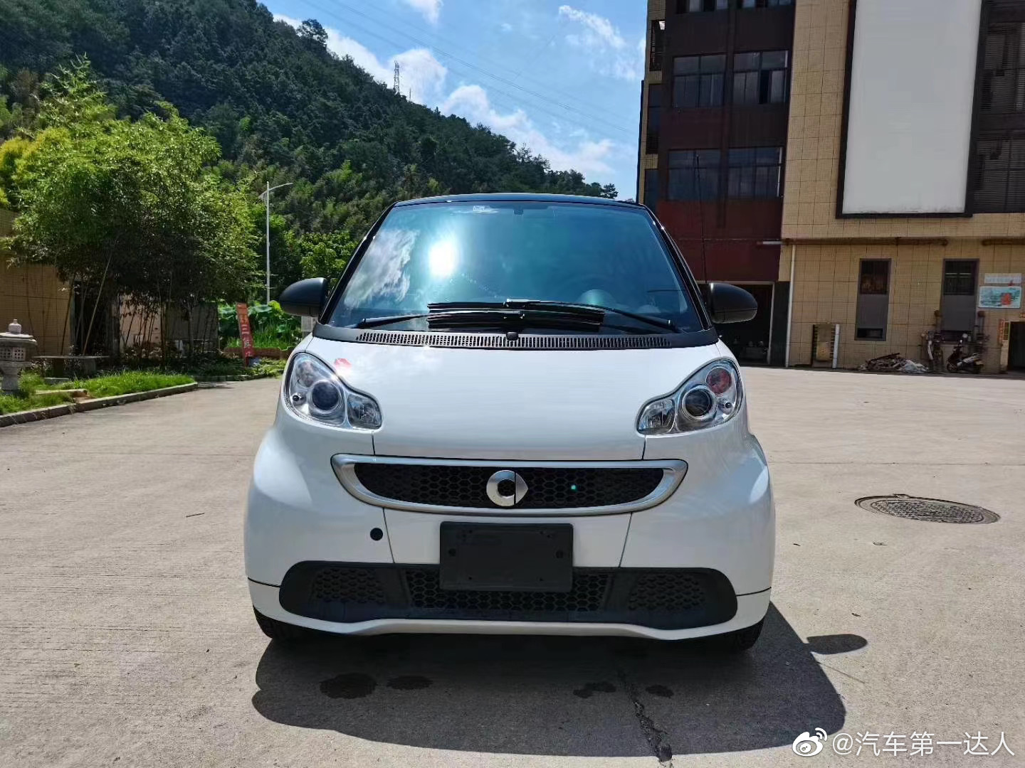 城市小精灵奔驰Smart，天窗版，1.0排量