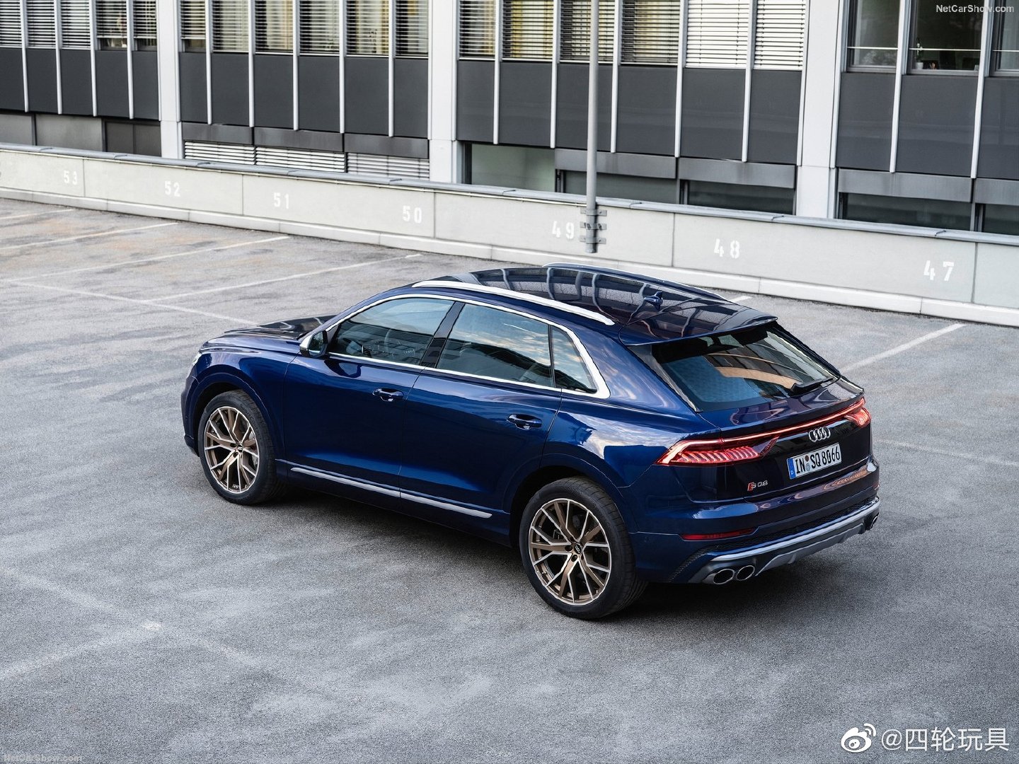每天一组汽车美图：奥迪SQ8，感受一波~~