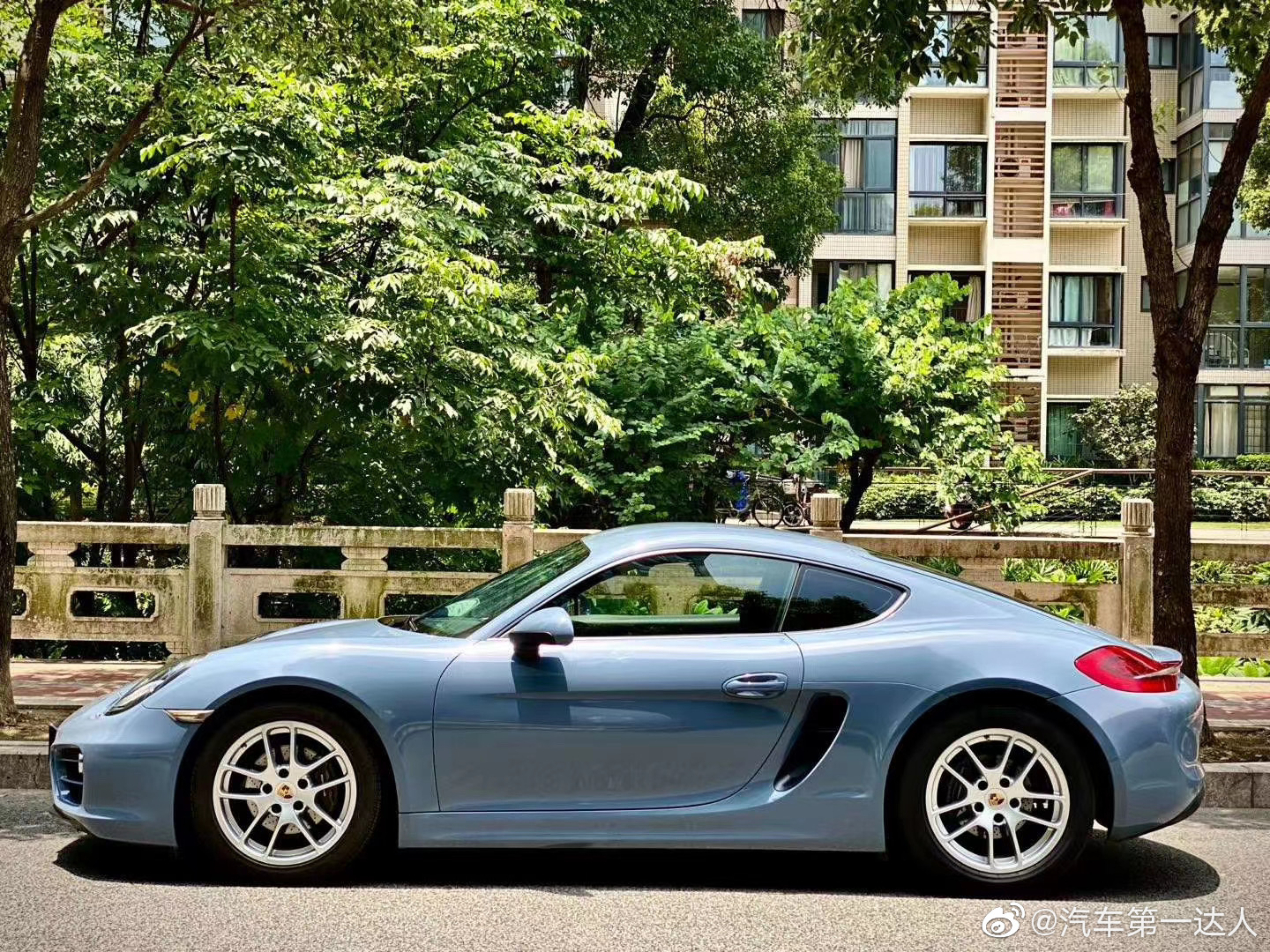 保时捷卡曼，选装：无钥匙进入，无钥匙启动