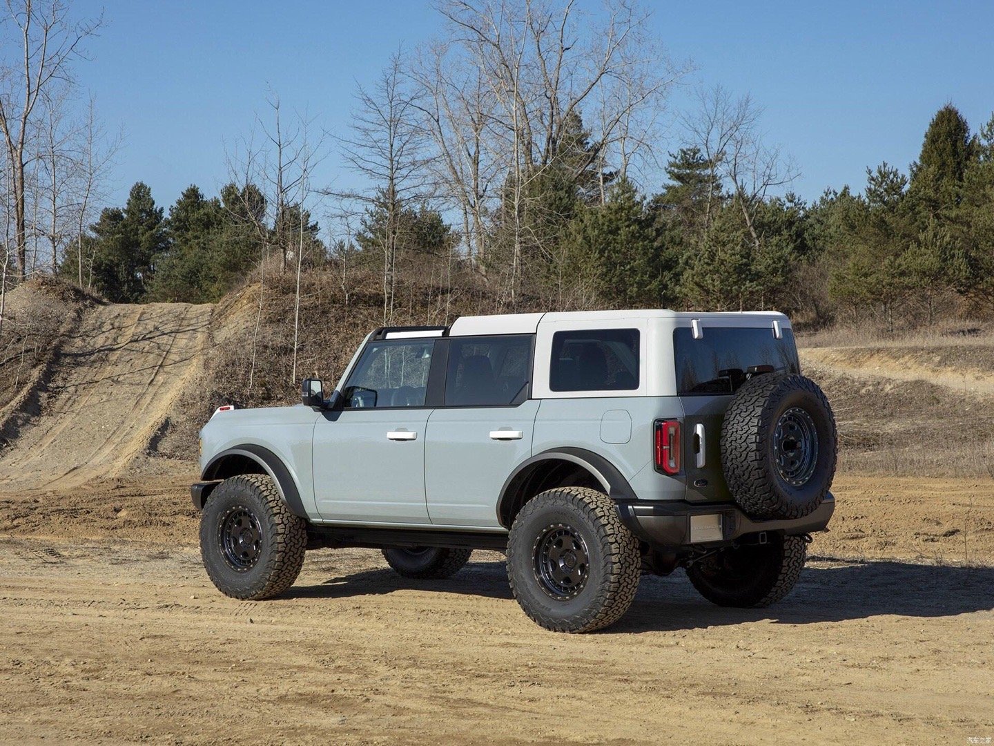 每天一组汽车美图：福特Bronco，真是越看越喜欢