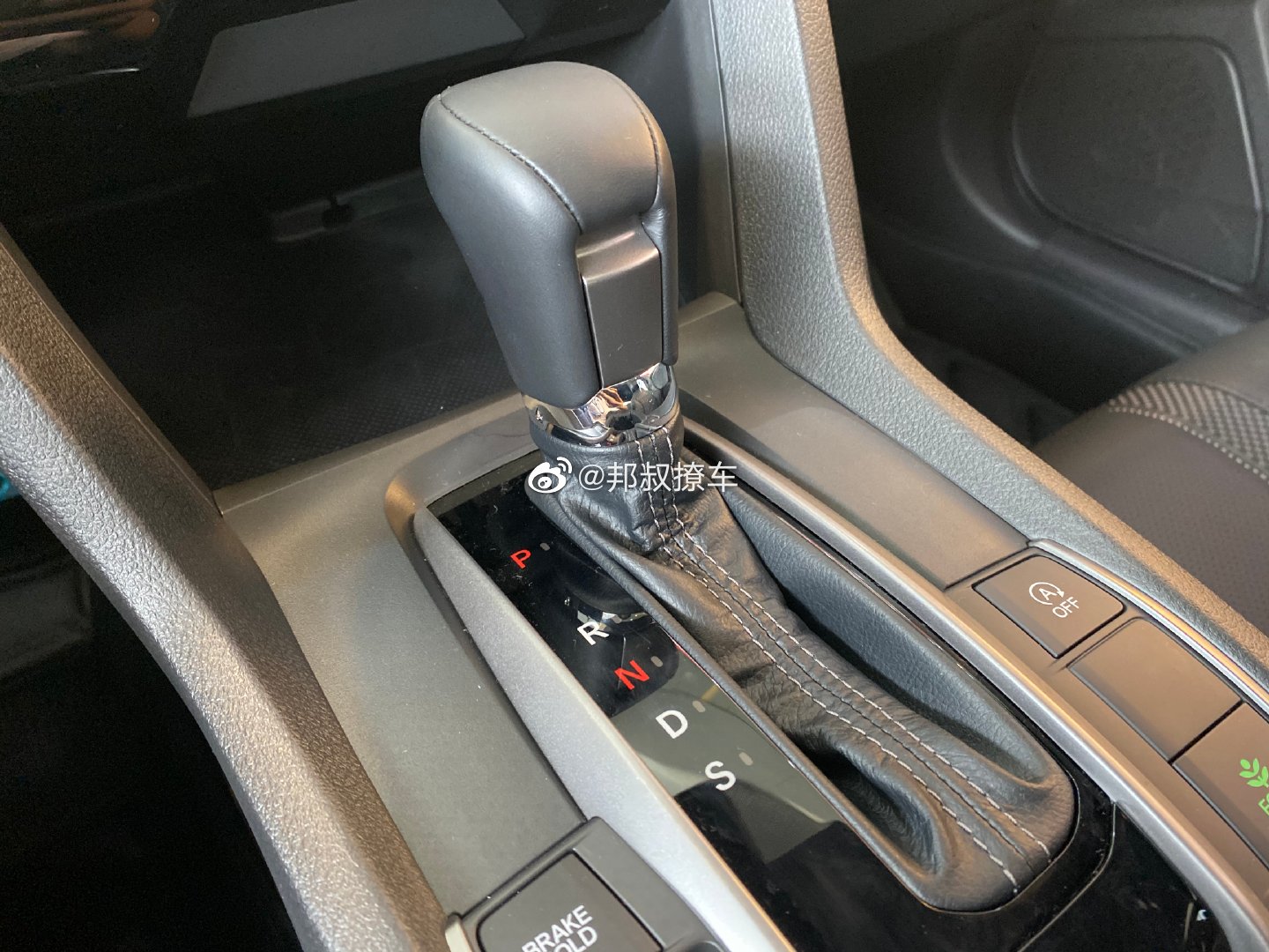 国产思域两厢到店，原厂自带炫酷运动套件