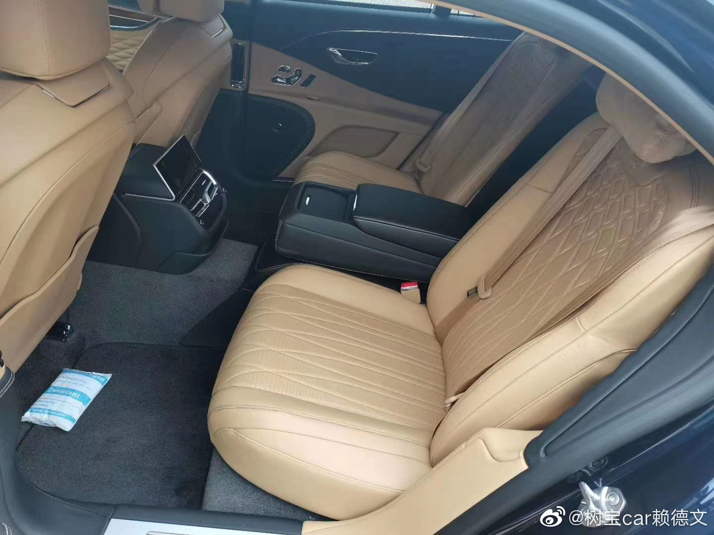 汽车美图赏析：宾利飞驰，首发限量版