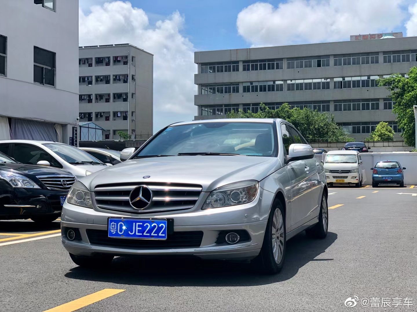 09年奔驰c200时尚型公里数13万费用到明年2月