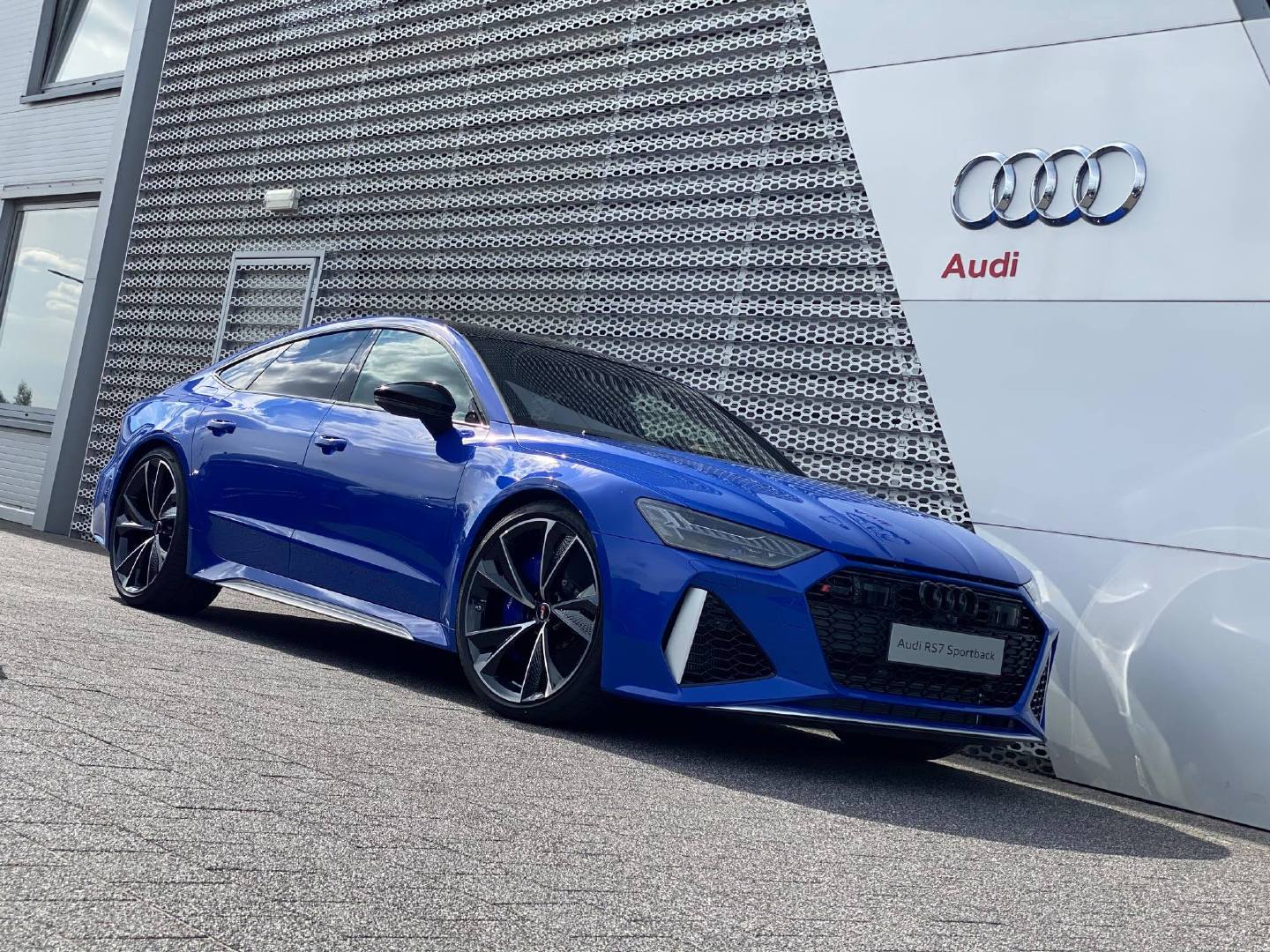 奥迪全新RS 7这外观和气场，爱了