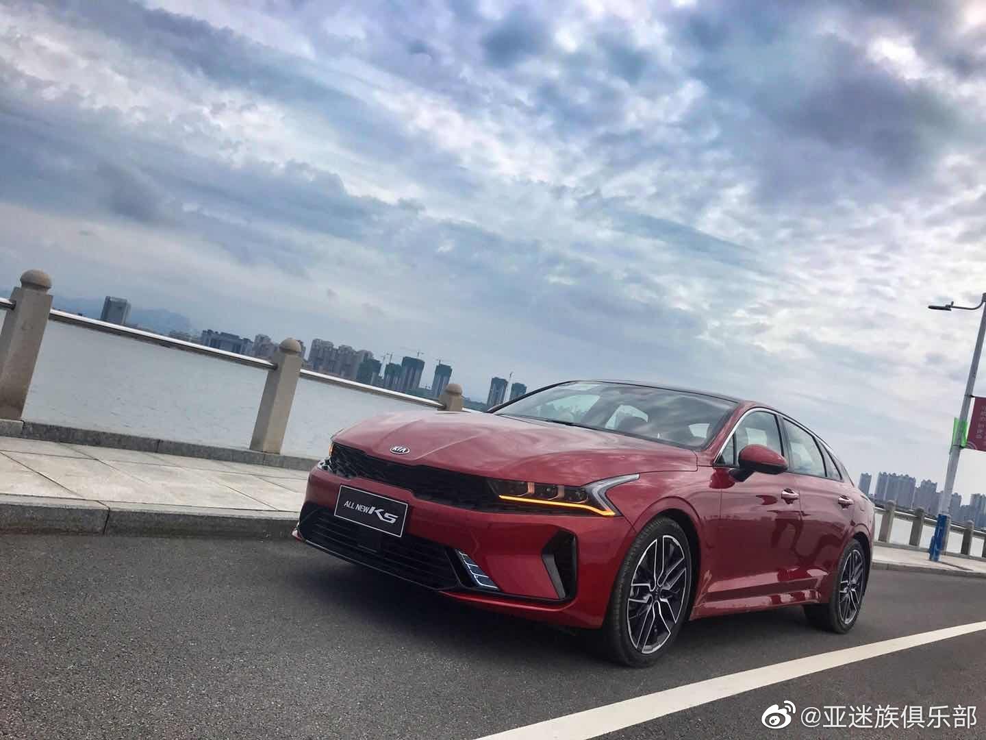 金沙凯酷七夕时，天涯海角车相随