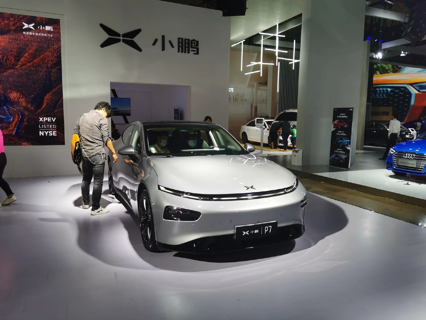 2020年昆明车展，日产niss有个车模特别漂亮，不信你去看