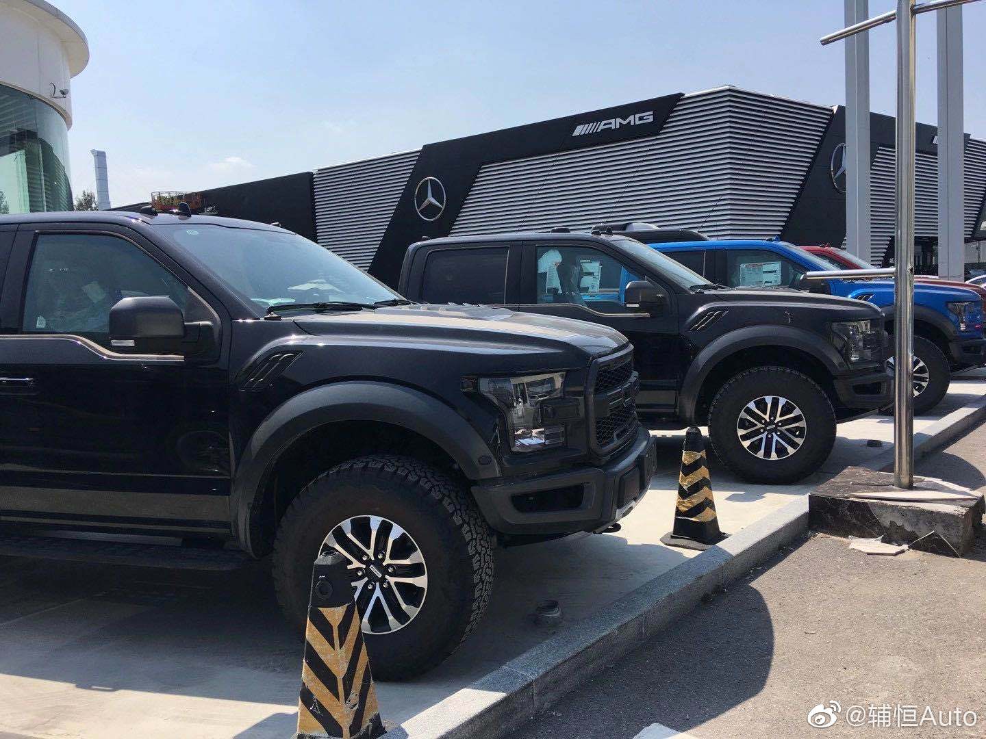 汽车美图福特猛禽皮卡性能劲化版