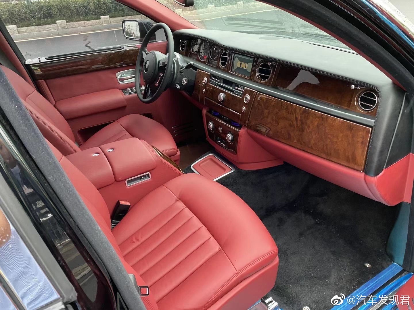 汽车美图大赏：劳斯莱斯幻影，大佬座驾