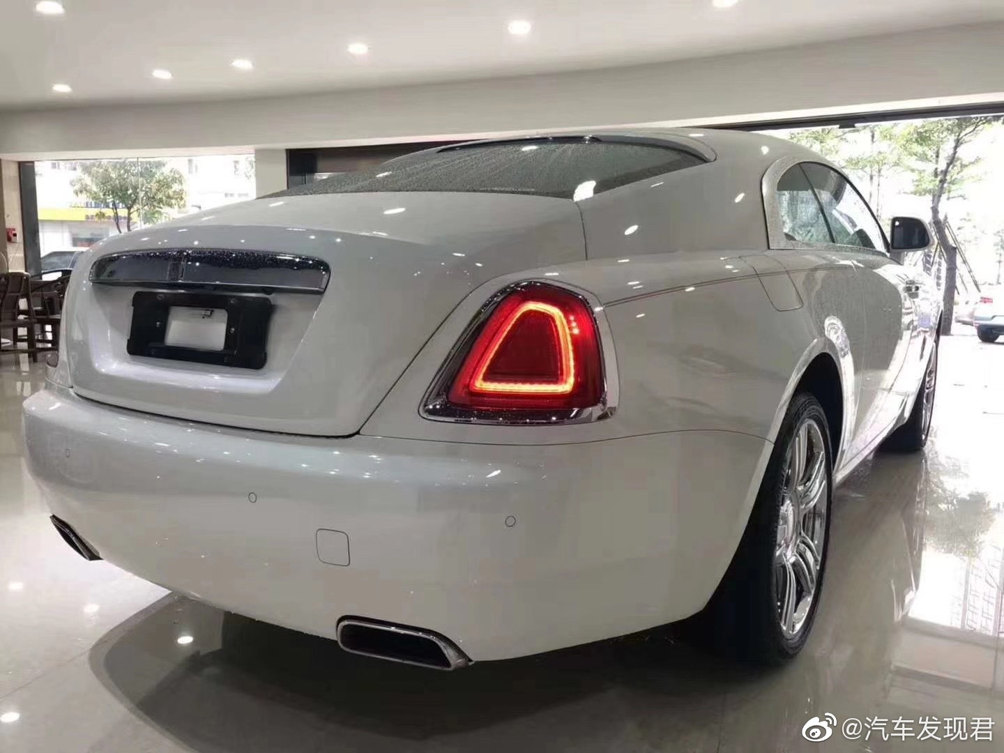 汽车美图：劳斯莱斯魅影，喜欢吗