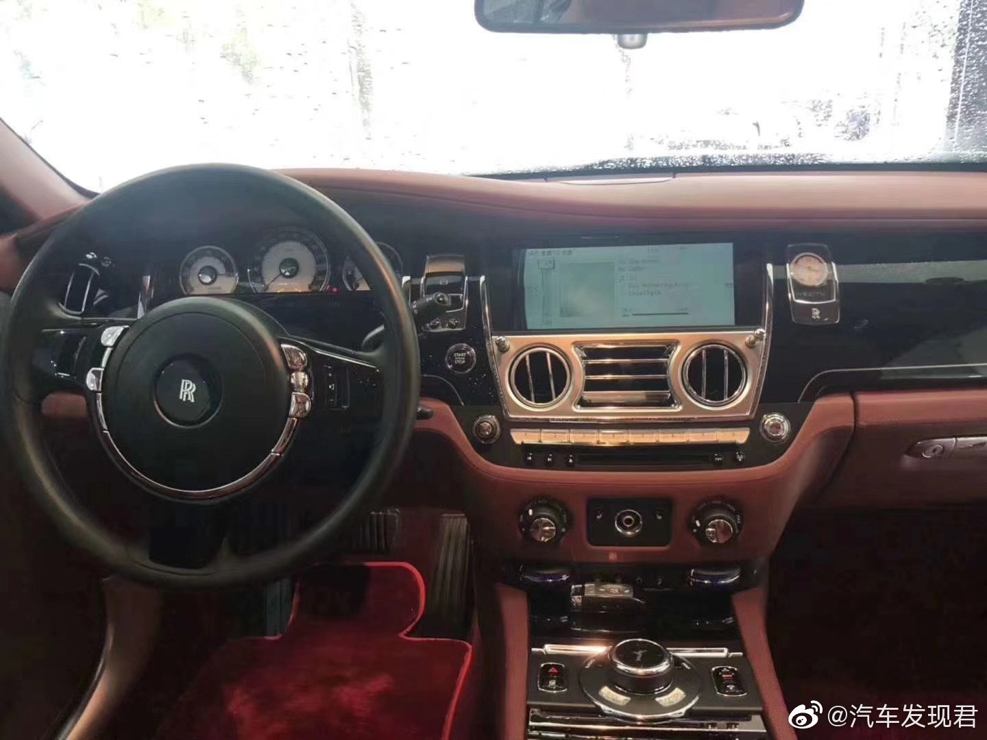 汽车美图：劳斯莱斯魅影，喜欢吗