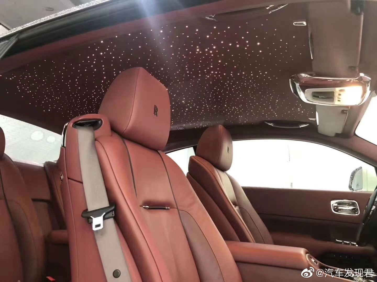 汽车美图：劳斯莱斯魅影，喜欢吗