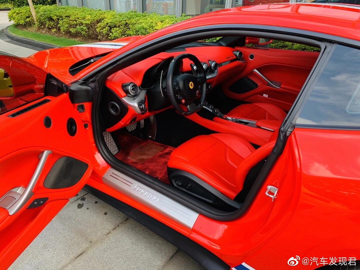 法拉利F12，16出 16上 红外红内，18000公里