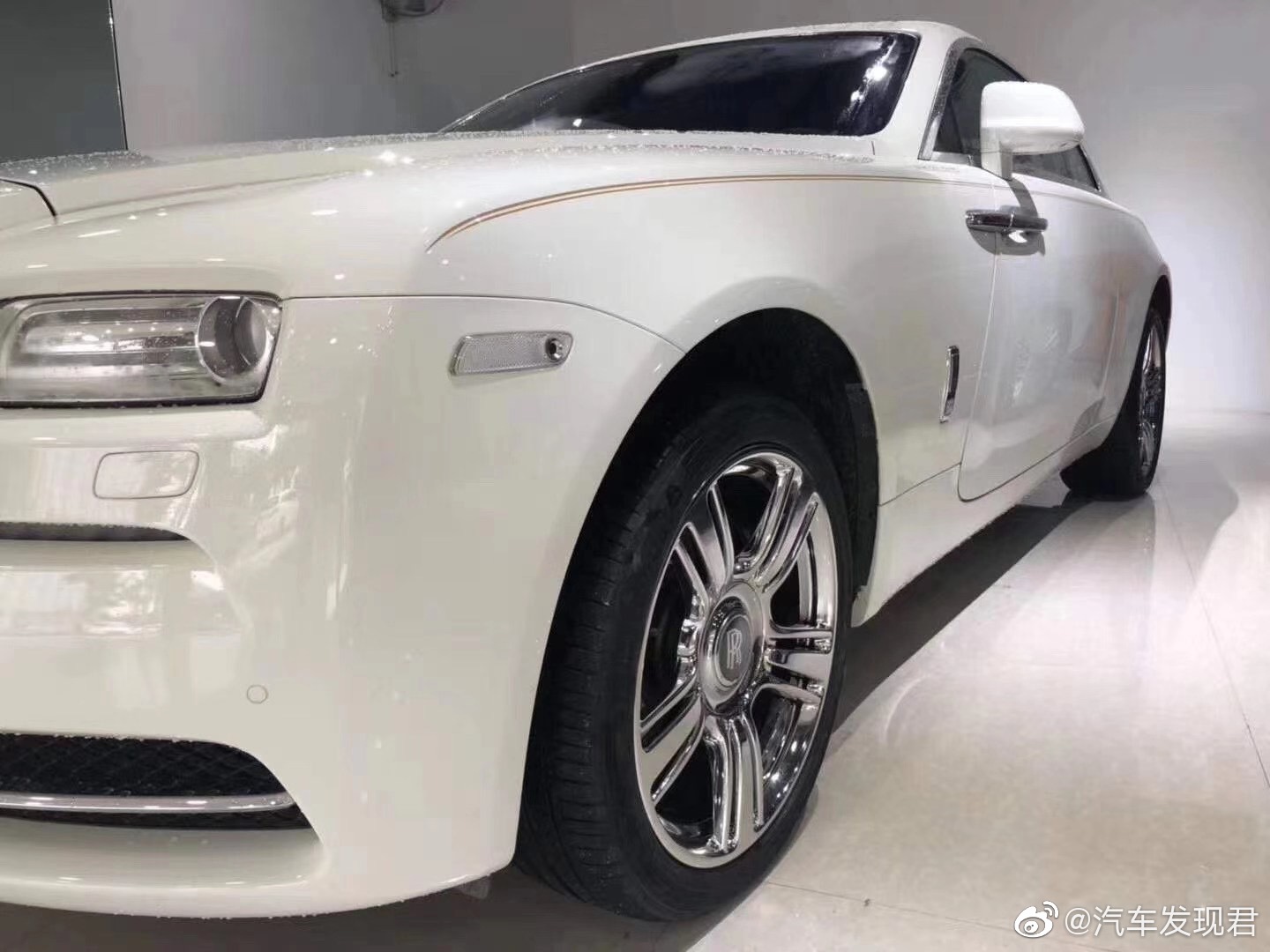 汽车美图：劳斯莱斯魅影，喜欢吗