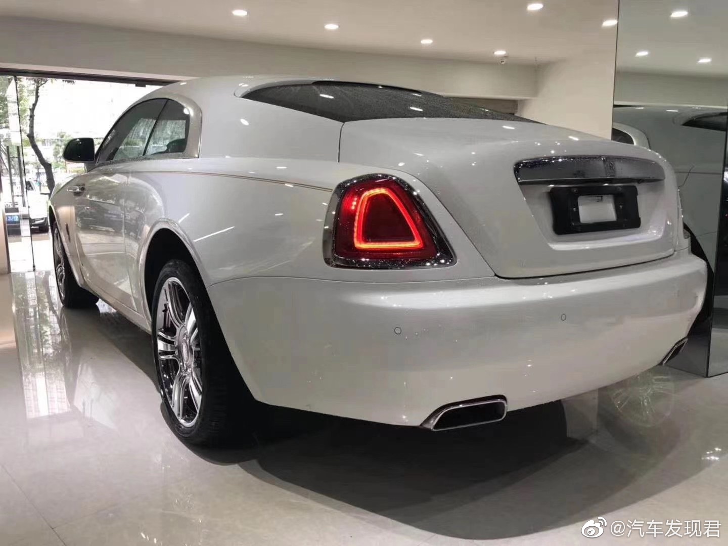 汽车美图：劳斯莱斯魅影，喜欢吗