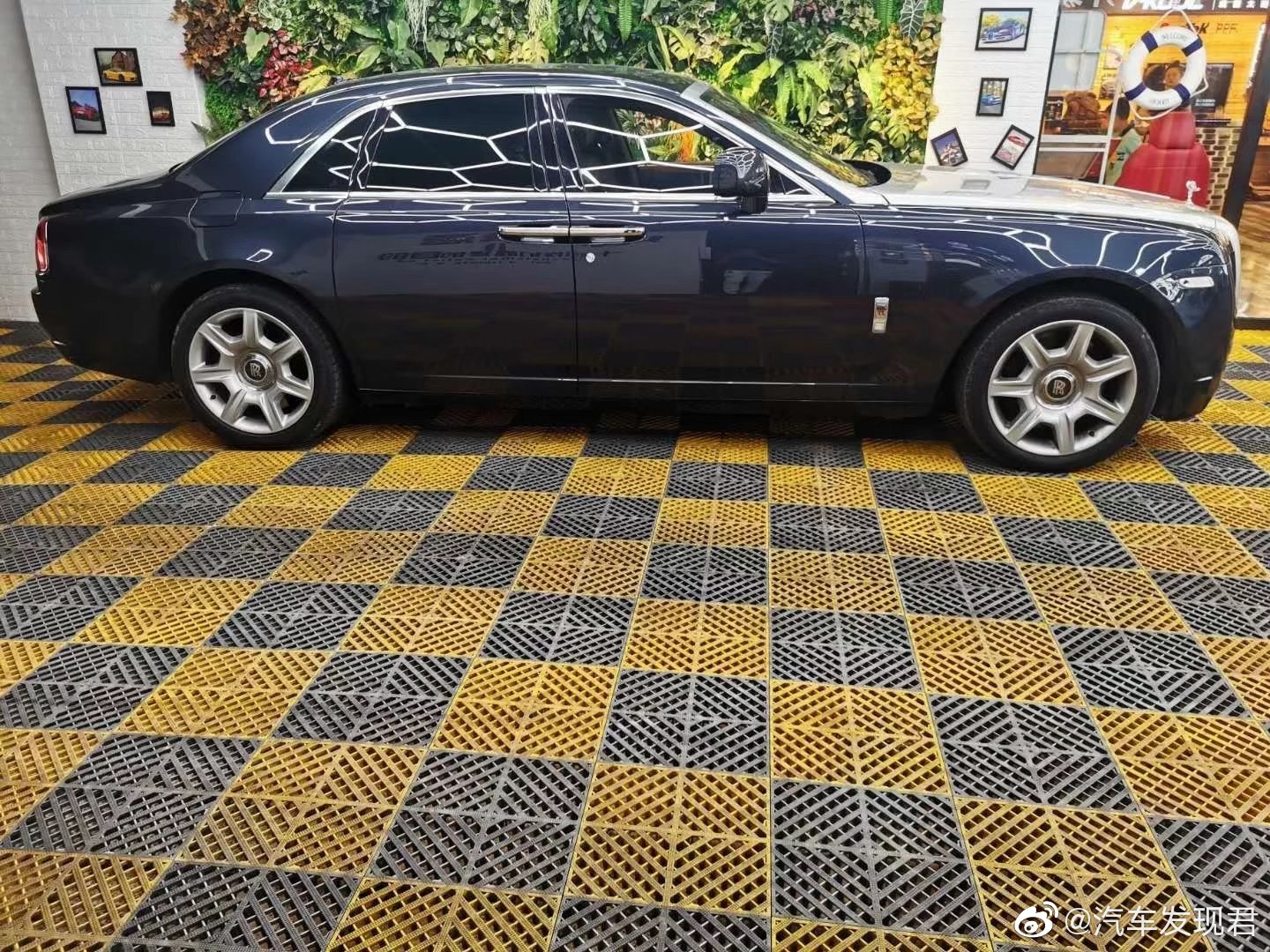 超级大佬座驾，劳斯莱斯古斯特