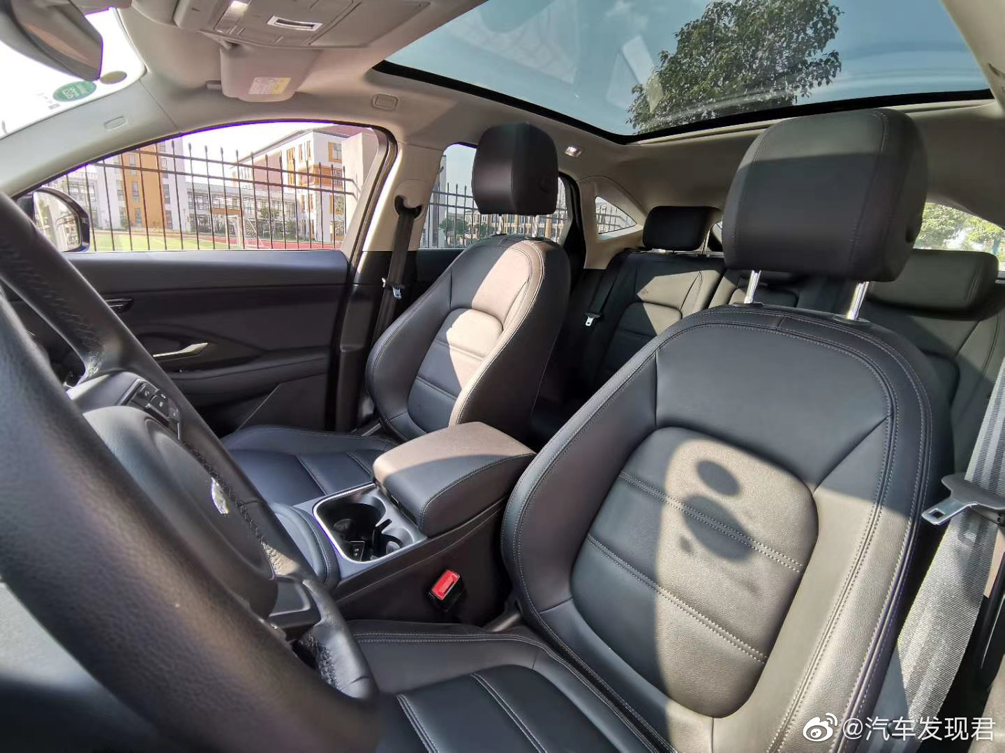 捷豹E PACE，2.0t高功率，250p马力