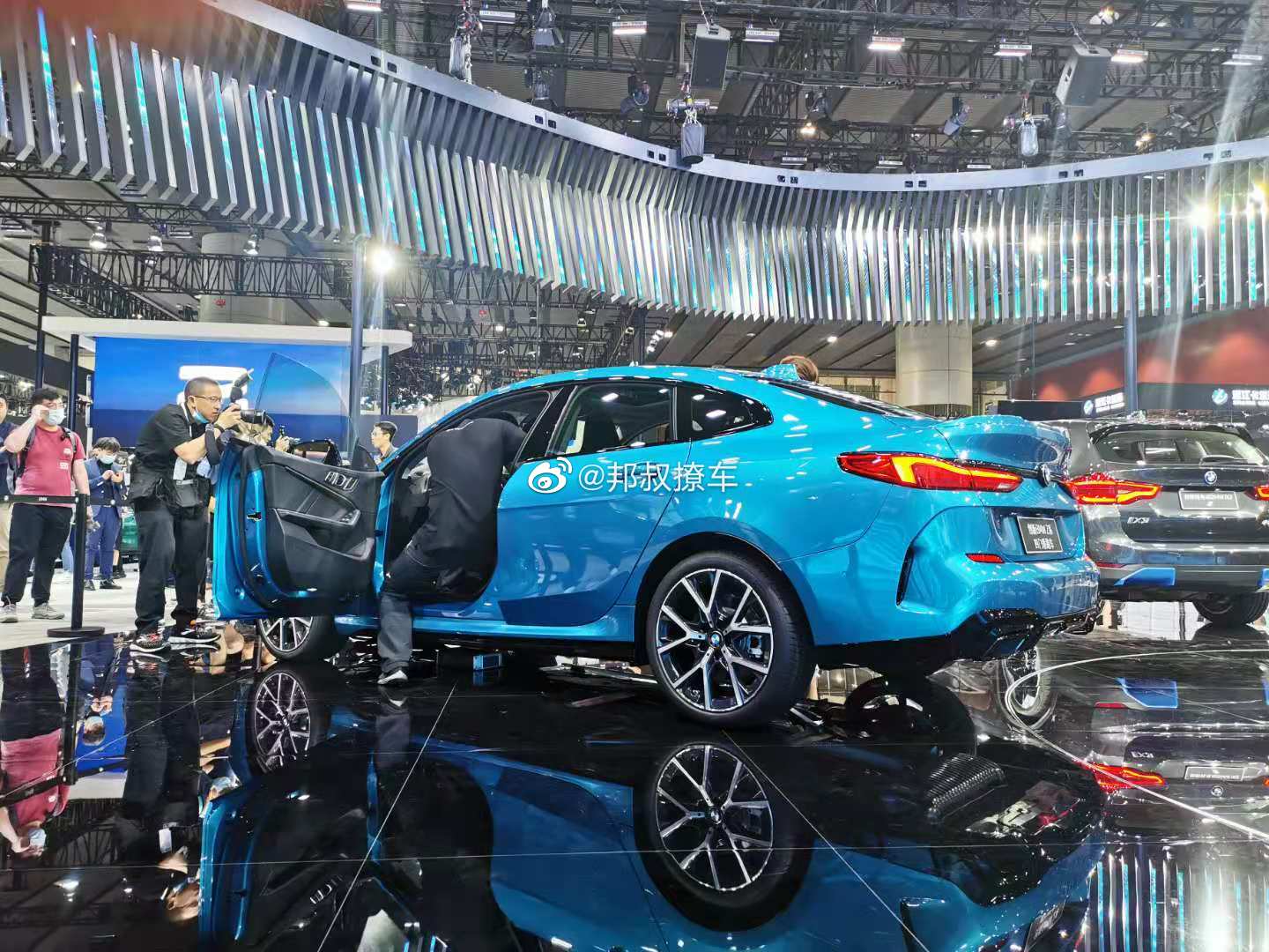 汽车美图赏析：全新宝马2系四门轿跑实拍