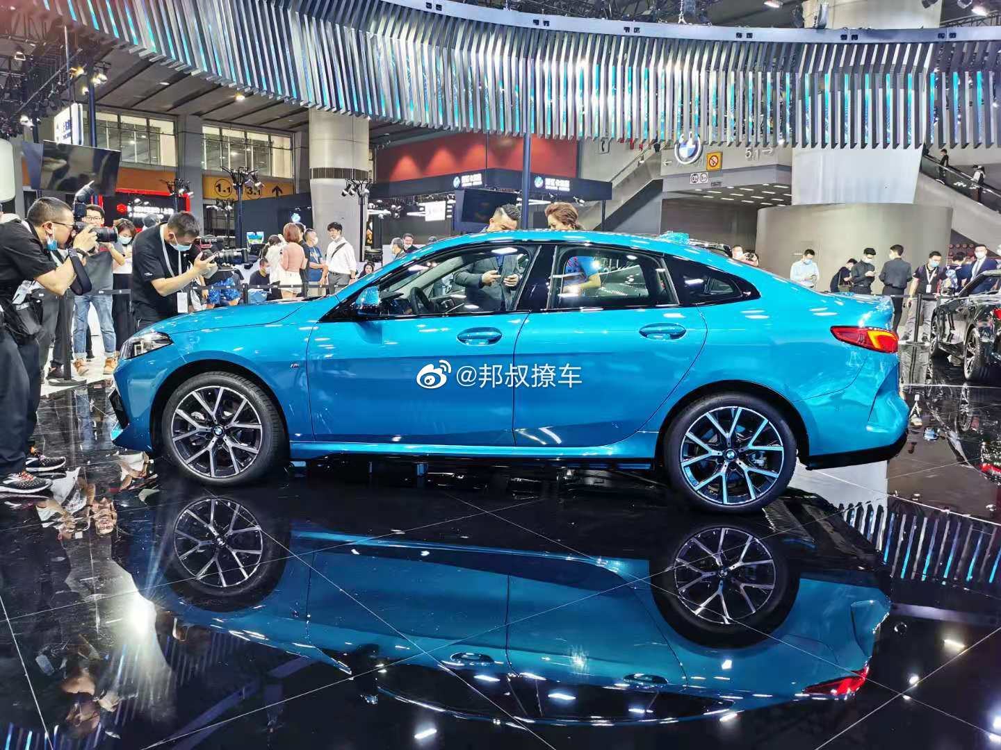 汽车美图赏析：全新宝马2系四门轿跑实拍