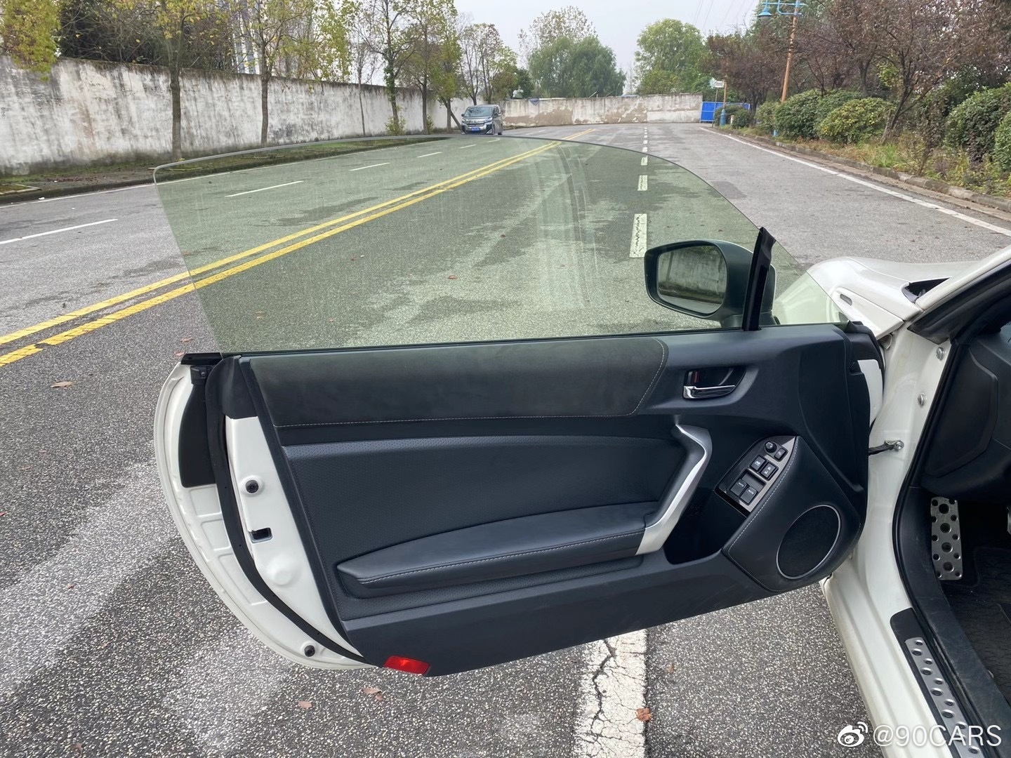 17年 丰田86 2.0L 手动豪华 3万公里 100万内驾驶乐趣无对手