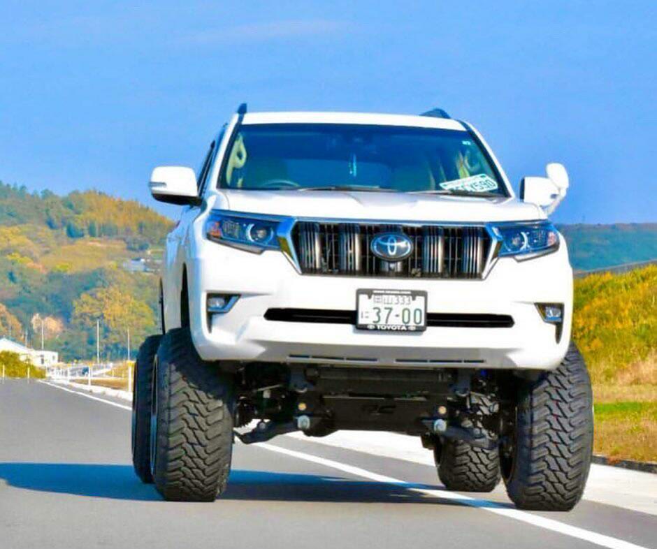 普拉多换大脚是不是依旧王者风范。