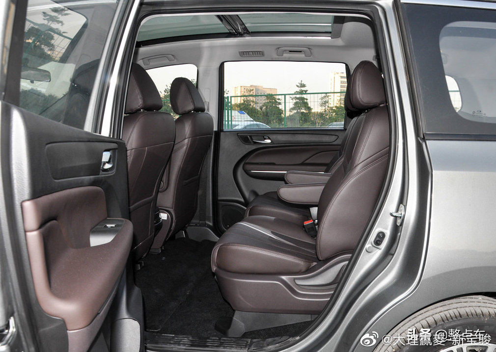 10万预算买家用车，想要空间又要配置，不一定只看传祺GM6