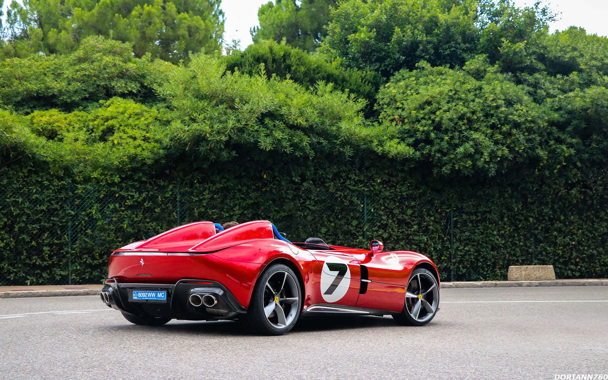 街拍 ~ Ferrari SP2 （by Dphotographymc）