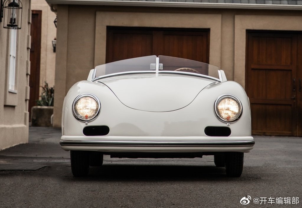 1935年的Porsche 356 America，好圆润，有点可爱~