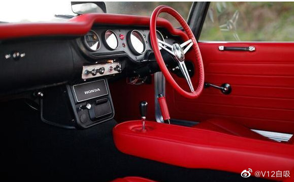 人帅开什么车都帅，本田S800 coupe