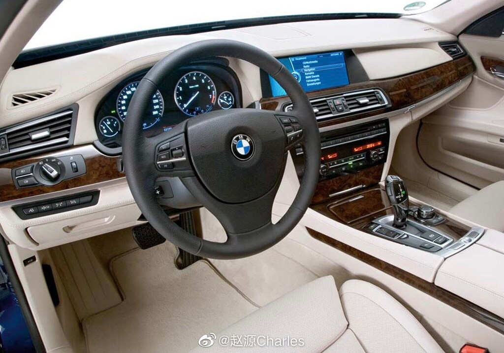 老款宝马7系和新款 你更喜欢哪个？