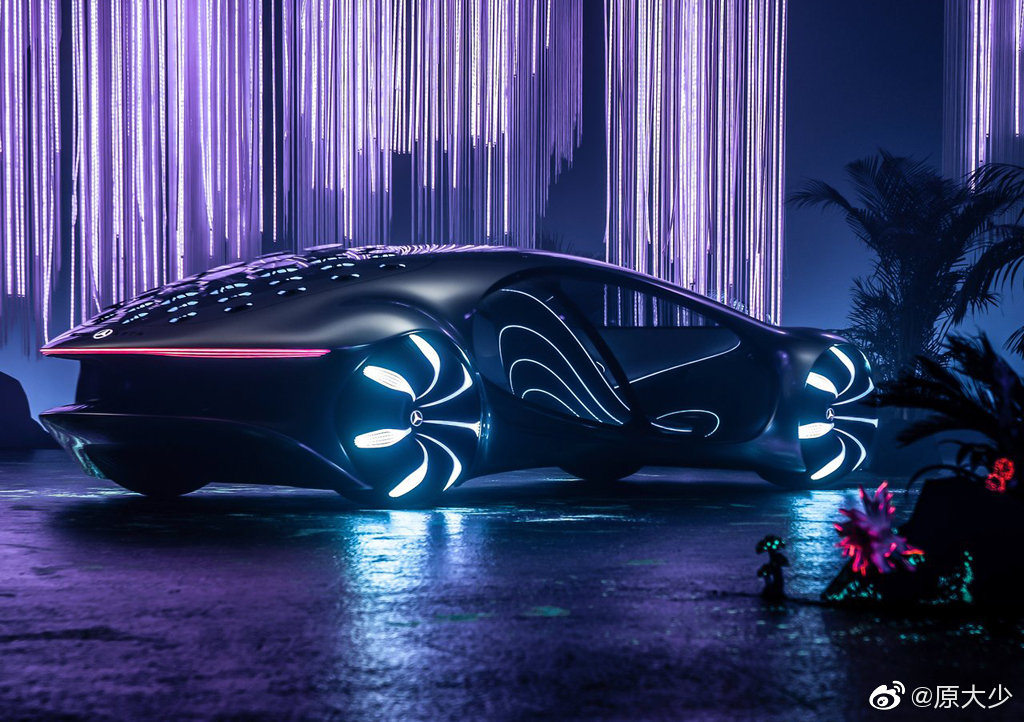 恶魔之子奔驰Vision AVTR概念车，已经登陆地球。