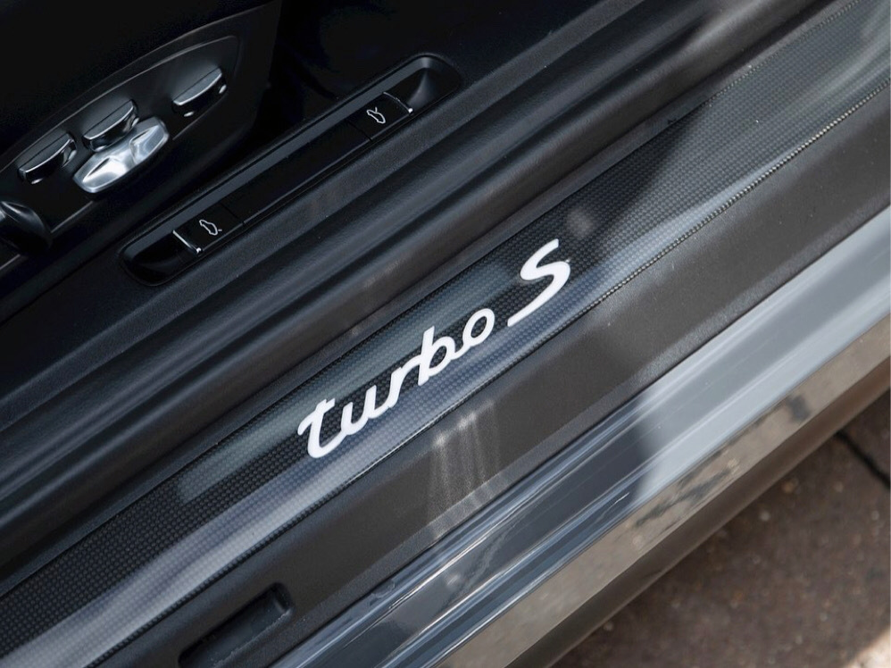 Porsche 911 turbo S  车漆颜色很赞！汽车视觉 （保时捷）