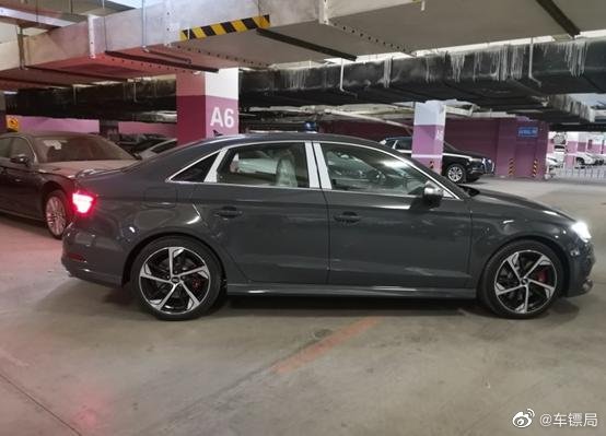 傻快傻快的奥迪小钢炮，还是这个灰色好看！