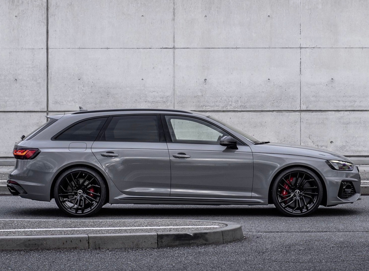 奥迪最好的旅行车，奥迪RS4 Avant