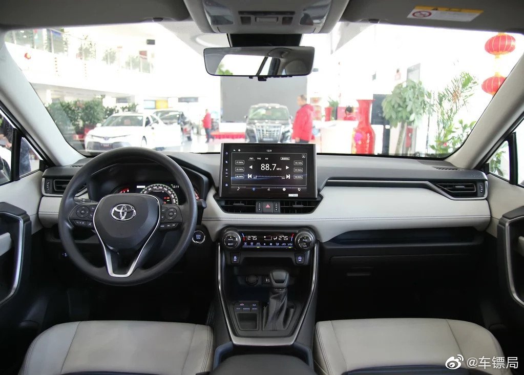 老觉得威兰达没有RAV4 好看，你们觉得呢？