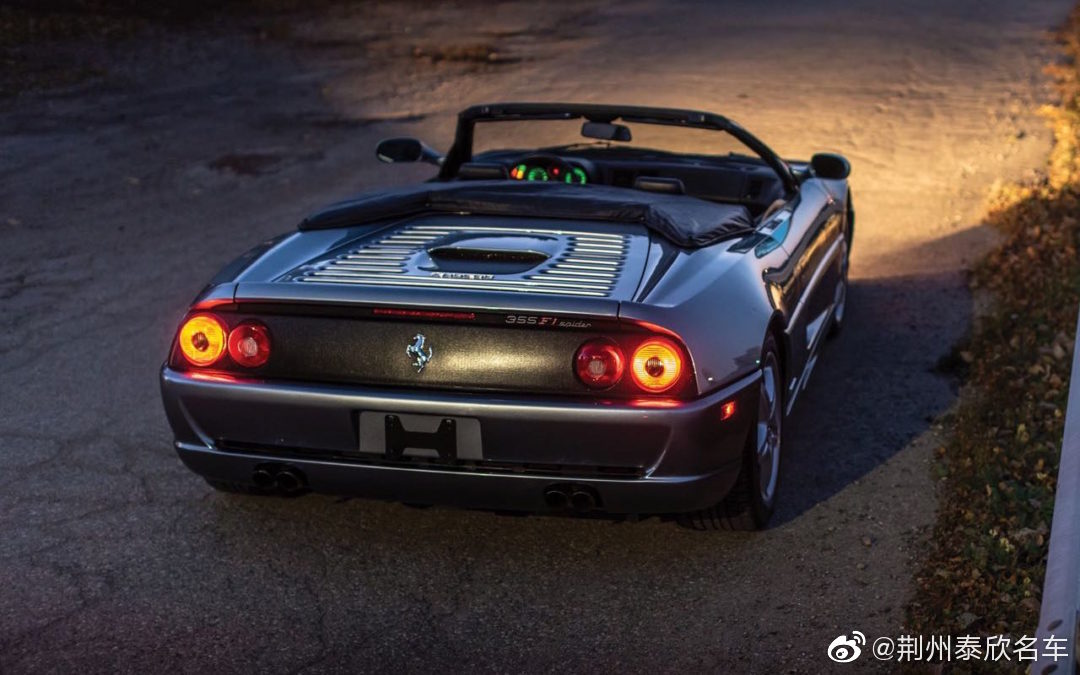 汽车美图：尤里飞车 Ferrari F355