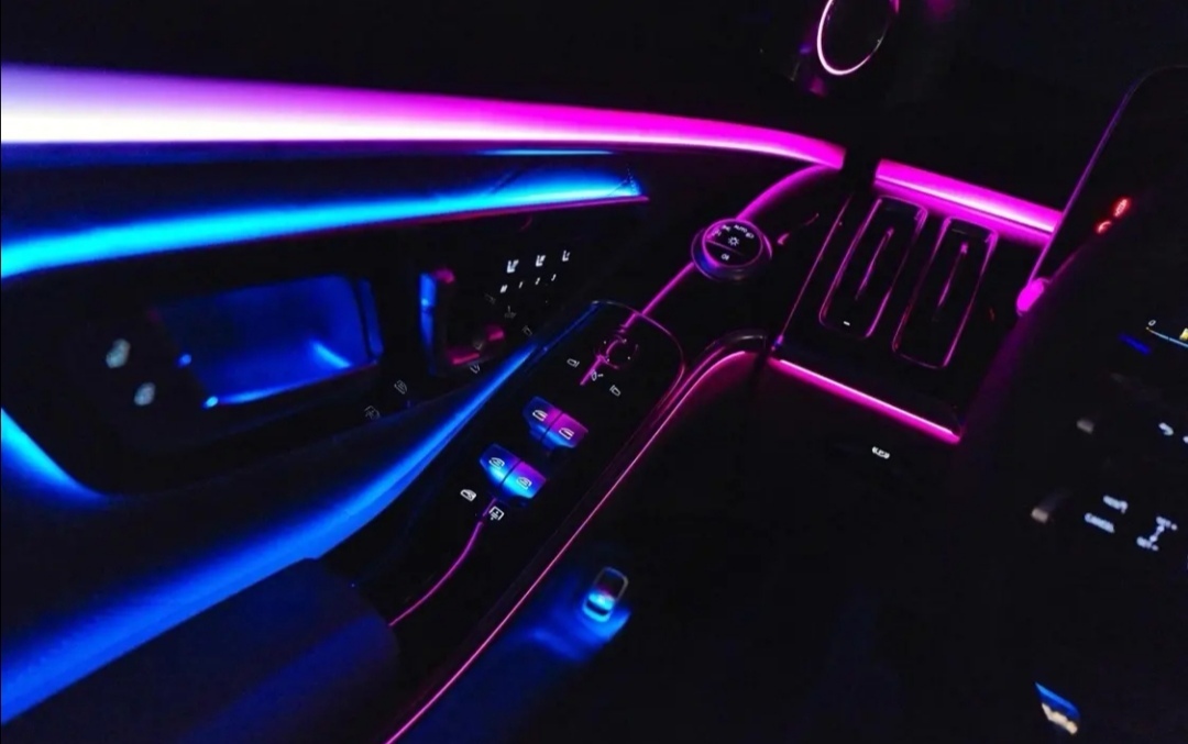 奥迪这样的氛围灯是不是妖艳了点