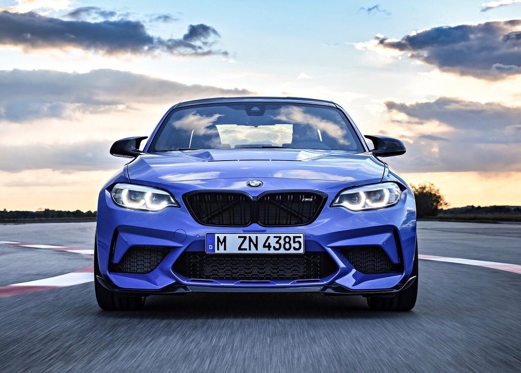 BMW M2 CS，450马力 550牛米，零百4秒，这套片子拍得忒漂亮了。